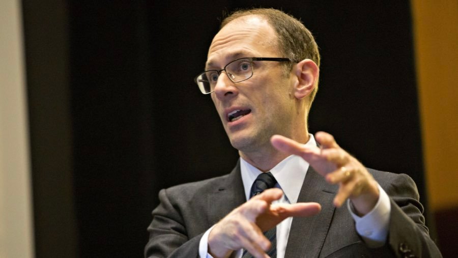 Presiden Fed Chicago Goolsbee: Kenaikan Suku Bunga Masih Memungkinkan Akibat Perang Iran